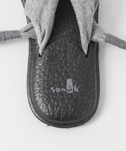 sanuk yoga slinged up