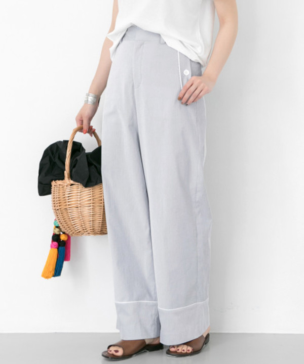 サッカーストライプワイドパンツ Ur75 24t008 Urban Research Outlet