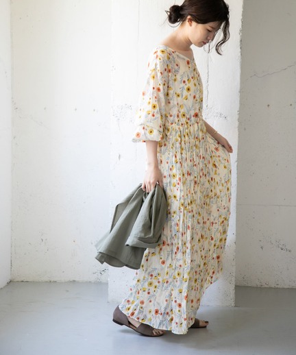 花柄ジャガードプリーツワンピース Kb04 26c170 Urban Research Outlet